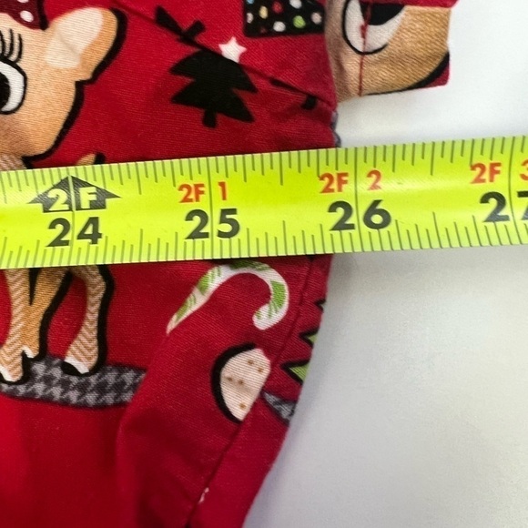 RUDOLPH THE RED NOSED REINDEER Women’s Scrub Sz 2X Multi Color V-neck SS - Picture 10 of 11